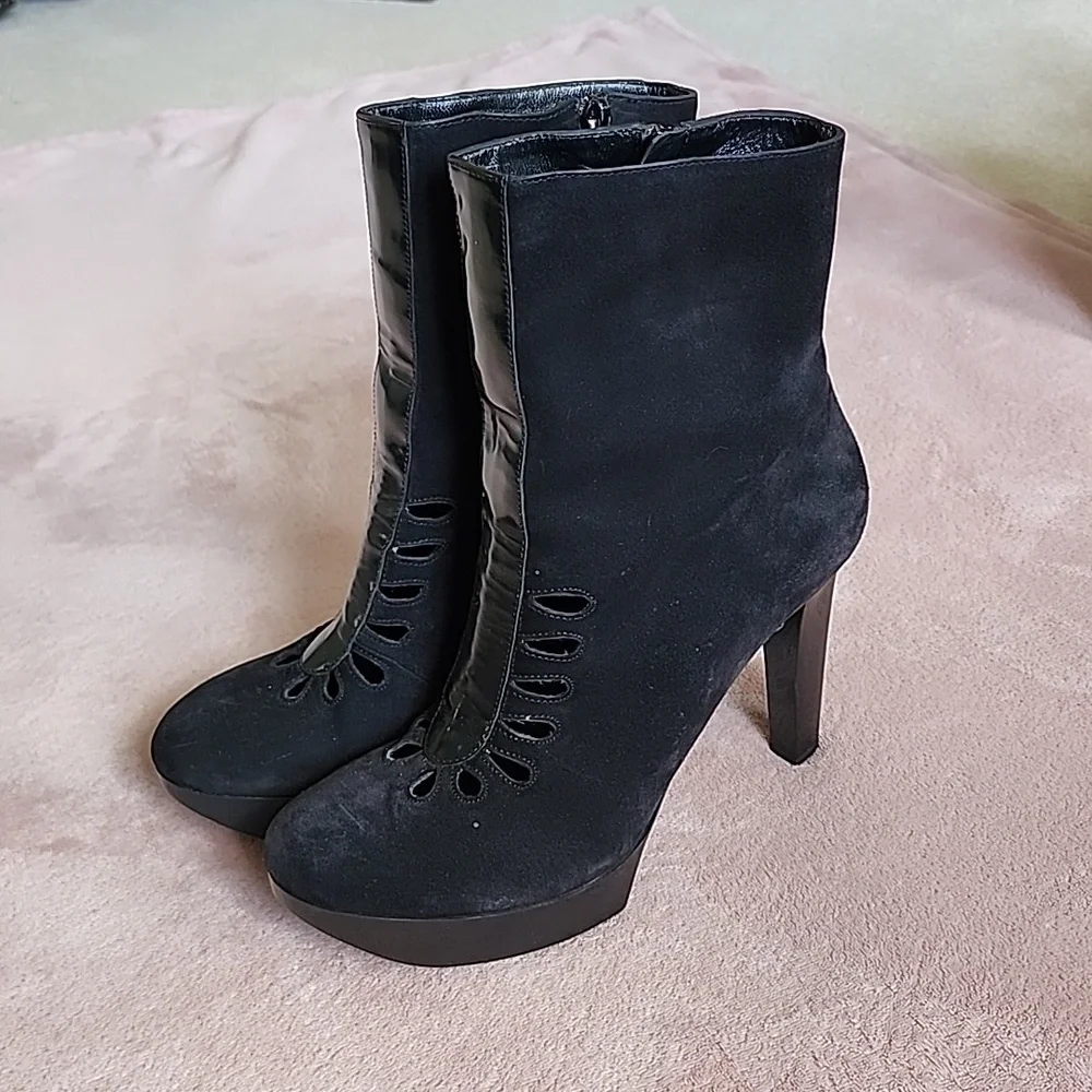 Robert Clergerie Suede cut out boots - Picture 4 of 8